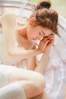 每走一步就会深深的撞一下